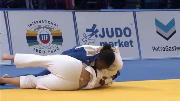 women judo osaekomi 172