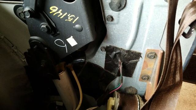 K-body LeBaron convertible rear window regulator/motor/glass removal and greasing (part 1) смотреть онлайн