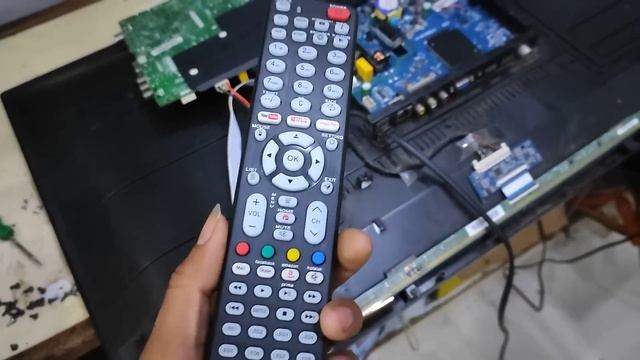 Old led tv ko Smart led tv मे बदले सिर्फ 2 मिनट मे नया board लगाना सीखे смотреть онлайн