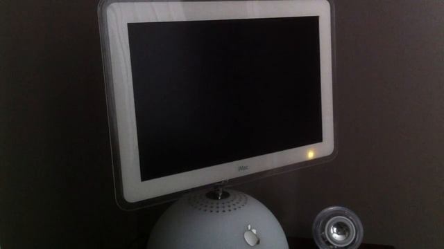 iMac G4 OSX 10.8.5 Pulsing LED During Sleep смотреть онлайн