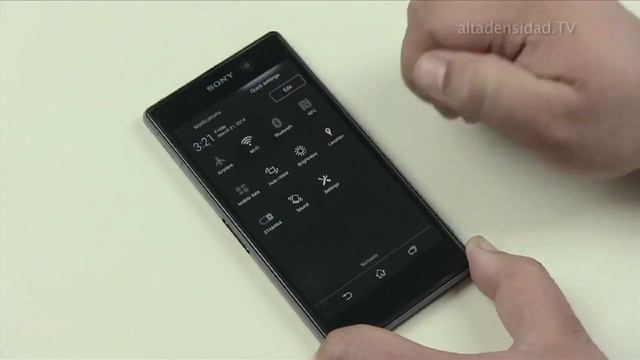 Android KitKat ya disponible para algunos Xperia y LG смотреть онлайн