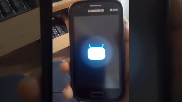installing android 7 CM14 noughat in S Duos 2 смотреть онлайн