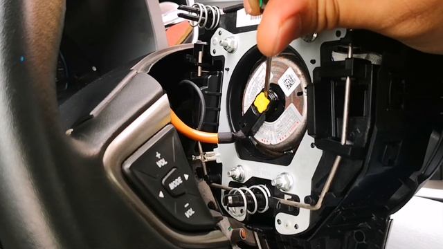 Cara tukar steering Daihatsu Myvi baru | DIY Myvi смотреть онлайн