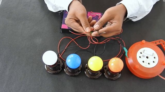 Wifi based IoT Controller. Mobile operated switch. смотреть онлайн