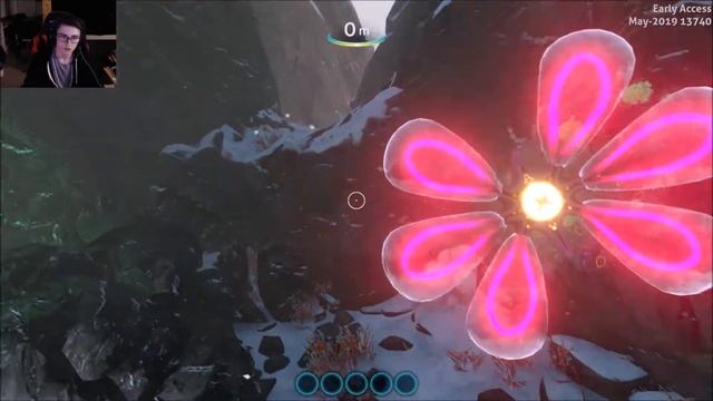 THINGS JUST GOT...CREEPY | Subnautica: Below Zero смотреть онлайн