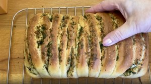 Чесночный хлеб на закваске.  Испечете один раз - будете печь всегда!