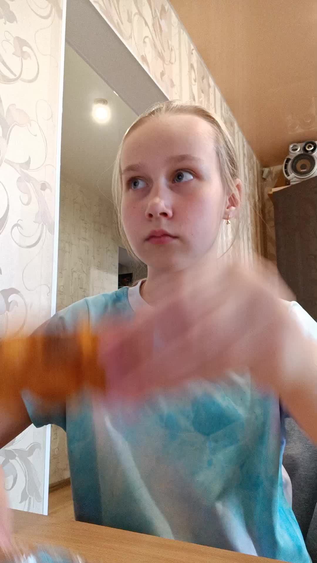 и смотреть онлайн