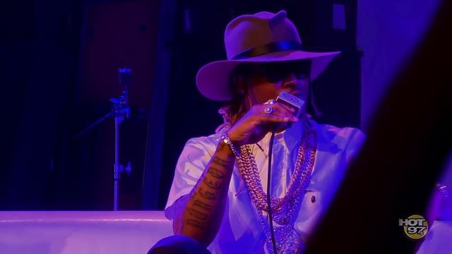 Future talks Ciara, His Documentary + Alleged Beef with OG Maco! смотреть онлайн