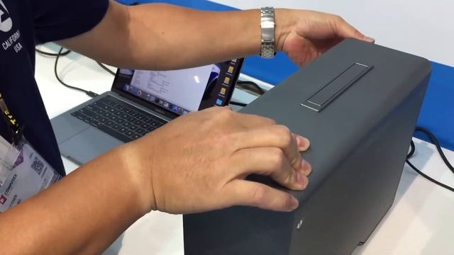 AKITIO NODE Pro eGPU + 2016 MacBook Pro at Computex 2017 смотреть онлайн