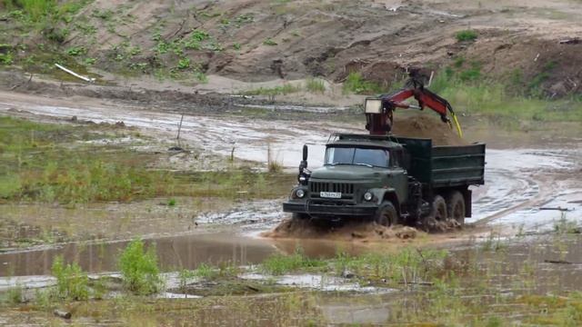 ЗиЛ-131 преодолевает водную преграду смотреть онлайн