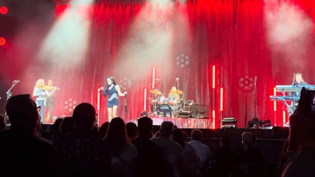 The Corrs - Little Lies (Fleetwood Mac Cover) @ Qudos Bank Arena, Sydney, 29th October 2023 смотреть онлайн