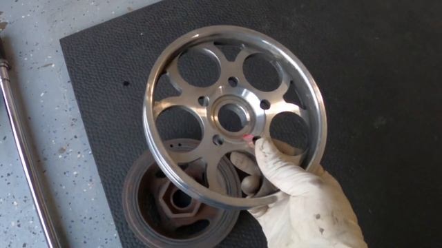 Lightweight Crankshaft Pulley Installed Acura TL смотреть онлайн
