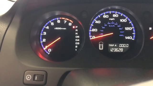 2005 Acura MDX Startup & Revs смотреть онлайн