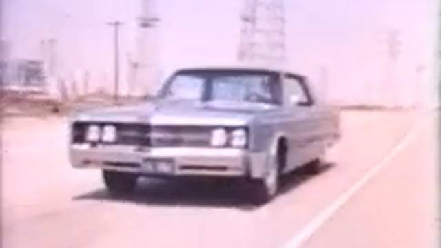 67 Chrysler Commercial смотреть онлайн