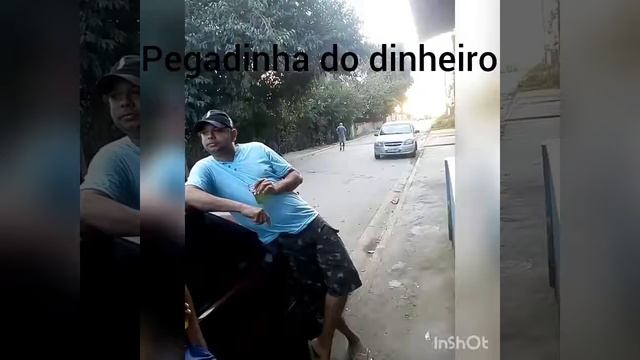 Pegadinha parte um dinheiro no maço de cigarro смотреть онлайн