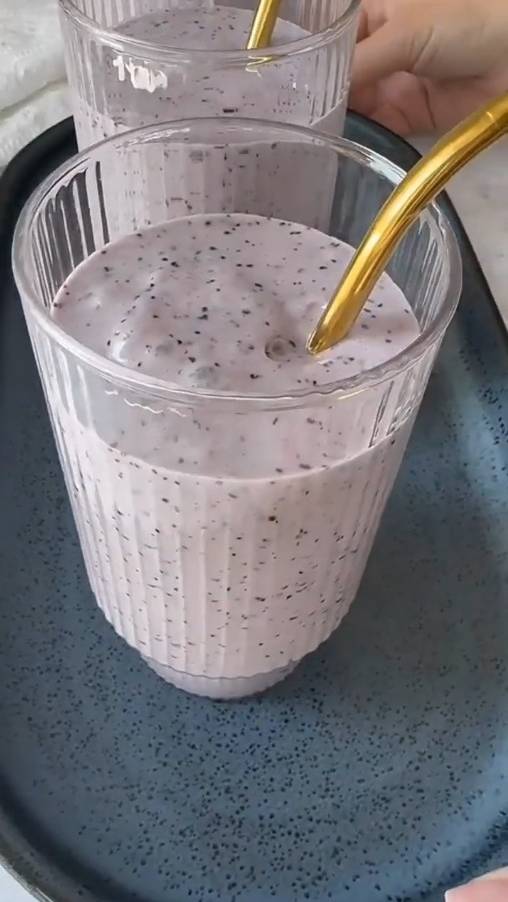 Молочный коктейль с мороженым смотреть онлайн