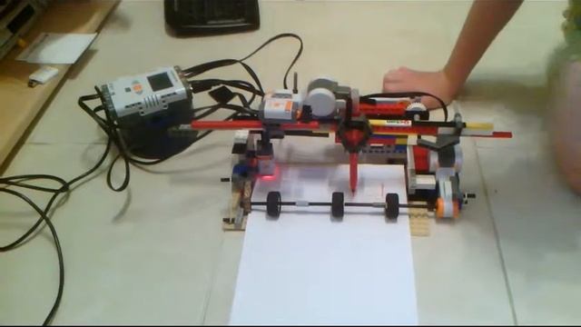 LEGO Mindstorms plotter Nadav смотреть онлайн