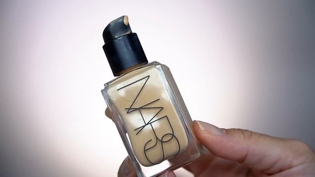 MAKE VIRAL : TESTEI a BASE QUERIDINHA do momento | NARS Light Reflecting смотреть онлайн