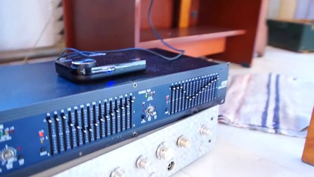 Test dbx 1215 | Dual Channel 15-Band Equalizer смотреть онлайн