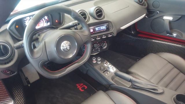 Alfo Romeo 4C Spider Edizione Corsa in Rosso Competizione one of only 35 vehicle смотреть онлайн