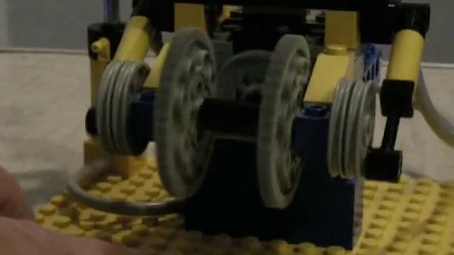 LEGO mini pump 1.02 pneumatic compressor смотреть онлайн