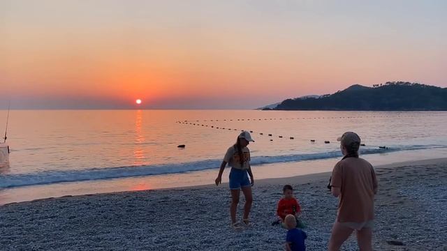 ОПАСНАЯ Турция. ДИКАРЯМИ в Олюдениз. НАПАДЕНИЕ КАБАНОВ. ЧТО ВЫТВОРЯЮТ РУССКИЕ В Фетхие. VANLIVE влог смотреть онлайн