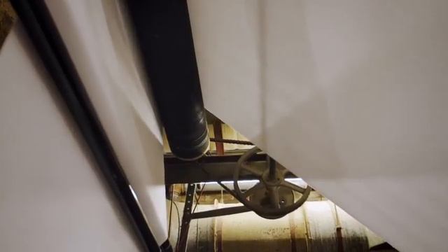 The sofa we nicknamed "The Dogbed" Craig Hughes Salvage Hunters The Restorers смотреть онлайн