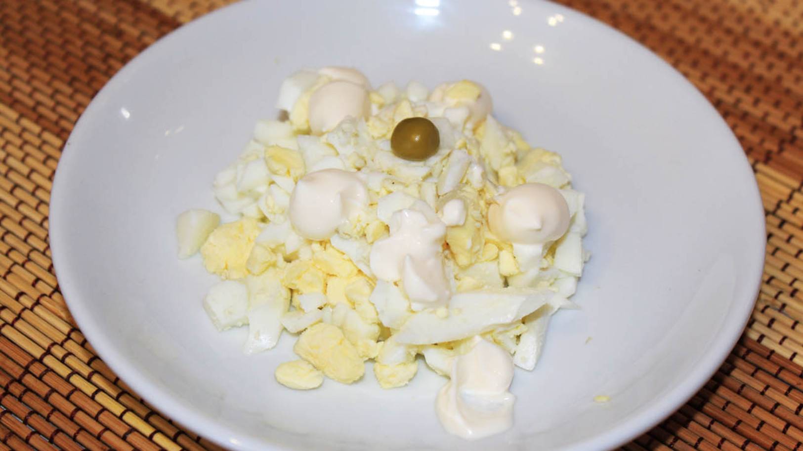 Салат «Яичко». Это не рецепт! это прикол! смотреть онлайн