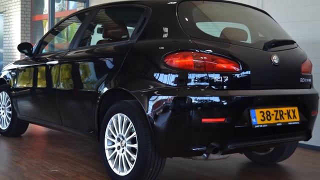 Alfa Romeo 147 2.0 Twin Spark 16v Distinctive LEER + CLIMA + CRUISE + PDC + LMV смотреть онлайн