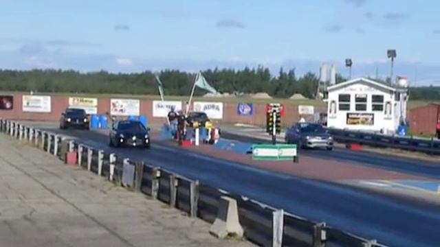 Drivers first 1/4 mile in Dodge SRT4 смотреть онлайн