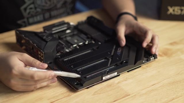 Gigabyte X570 AORUS XTREME And AORUS MASTER Review And Comparison!