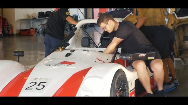 Dodge Viper ACR in Dubai Autodrome смотреть онлайн