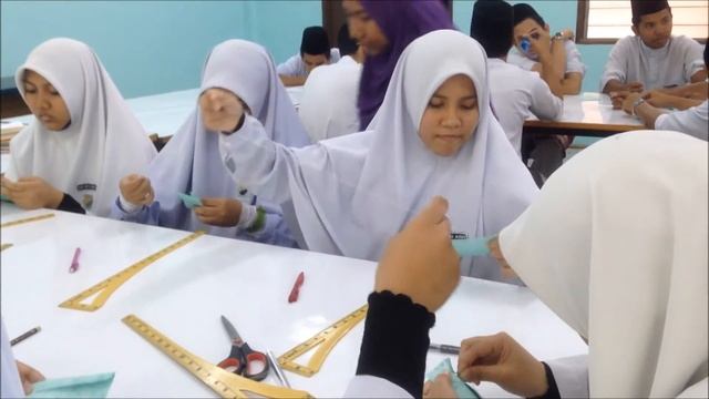KHB JAHITAN KERTAS KERAS смотреть онлайн