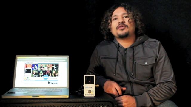 TC Electronic afinador Polytune (en español) смотреть онлайн