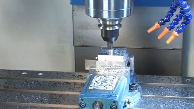X.mill 640 GP - CNC Vertikal-Bearbeitungszentrum.mp4 смотреть онлайн