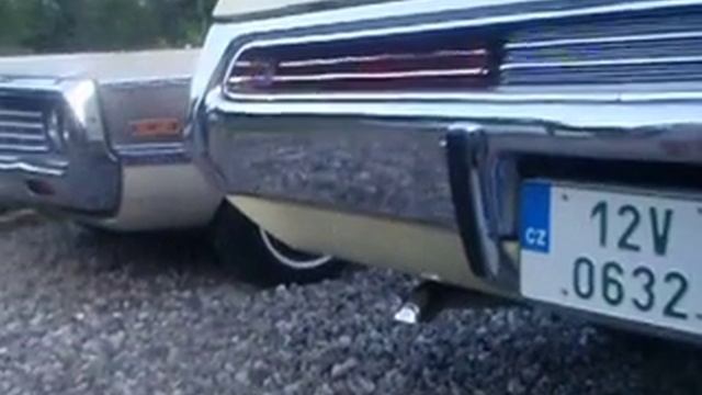 Chrysler New Yorker 1970,440 cu.in.- Zvuk duo výfuku TTI. смотреть онлайн