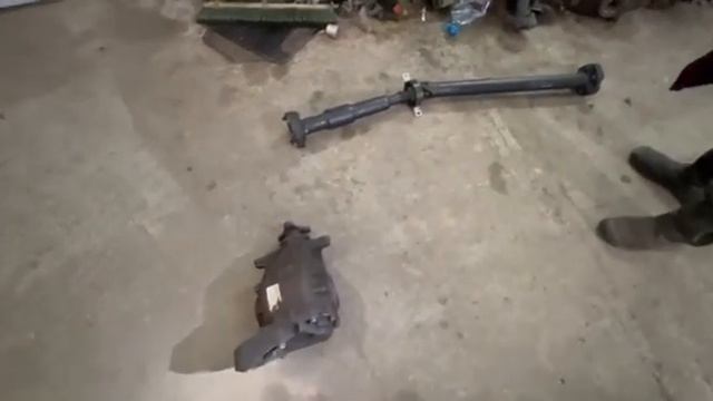 Меняем задний редуктор в 168-м корпусе 3.91 на усиленный (вечный) в 188-й корпусе на БМВ Е90 смотреть онлайн