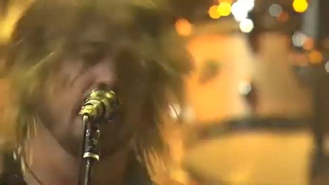 Foo Fighters - Walk - Live @ iTunes Festival 2011 смотреть онлайн