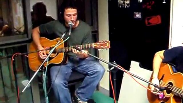 SLIDEWAY - everybody owns weapons of mass destruction смотреть онлайн