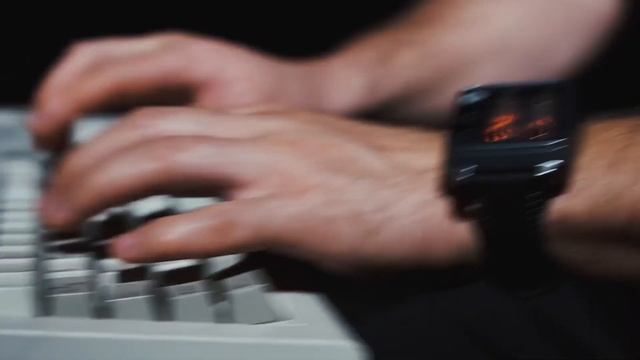 BTF Nixie Watch is an elegant and retro timepiece that looks great on the wrist смотреть онлайн