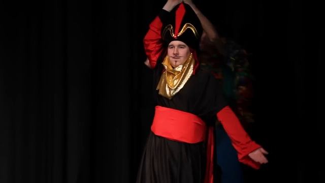 Ian as Jafar in Aladin Jr. смотреть онлайн
