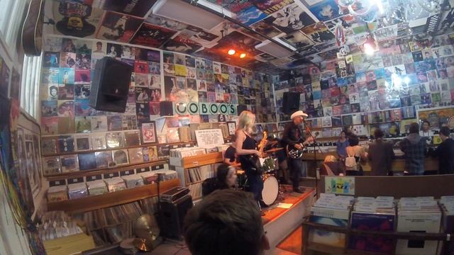 Cadillac Angels - Boo Boo Records Concert смотреть онлайн