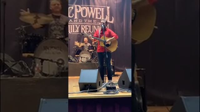Tyler with Mac Powell and the Family Reunion смотреть онлайн