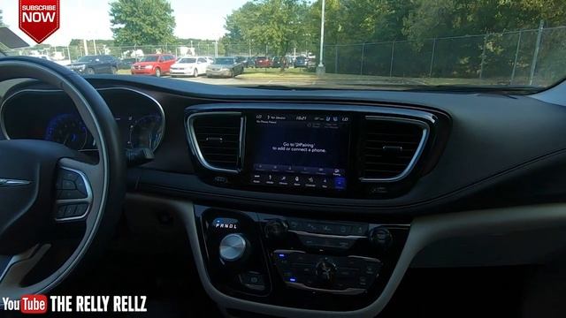 2018 Chrysler Pacifica Limited: Minivan of the year смотреть онлайн