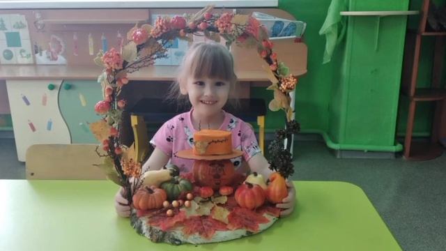 Выставка поделок "Осенняя фантазия" смотреть онлайн