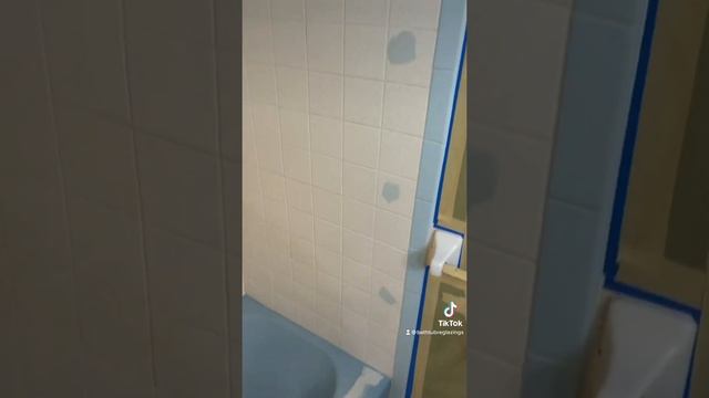 Bathtub And Tile Refinishing #bondo #etch #acid #maskingmachine #reglazing #primer #polyurethane смотреть онлайн