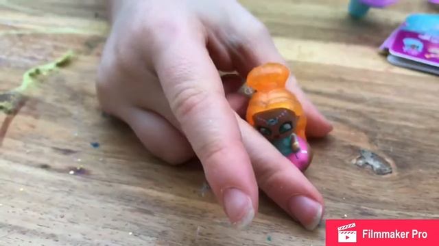 SURPRISE LOL eggs and toys with Vivienne Mac!!! UK смотреть онлайн