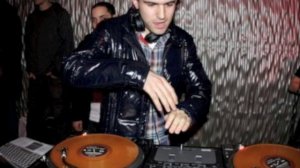 Yeah Yeah Yeahs - Heads Will Roll (A-Trak Remix) OFFICIAL SONG!!