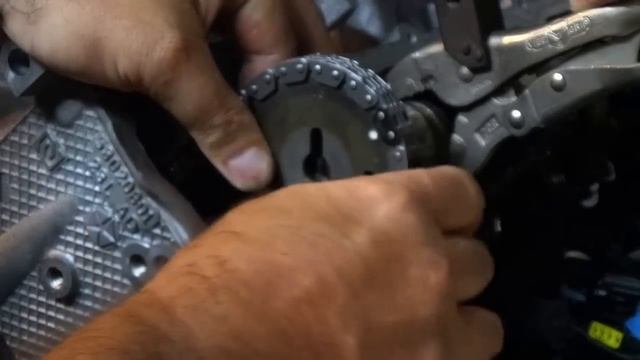 Part 2-Chrysler 4.7 V8 Timing Chain Removal and Installation смотреть онлайн