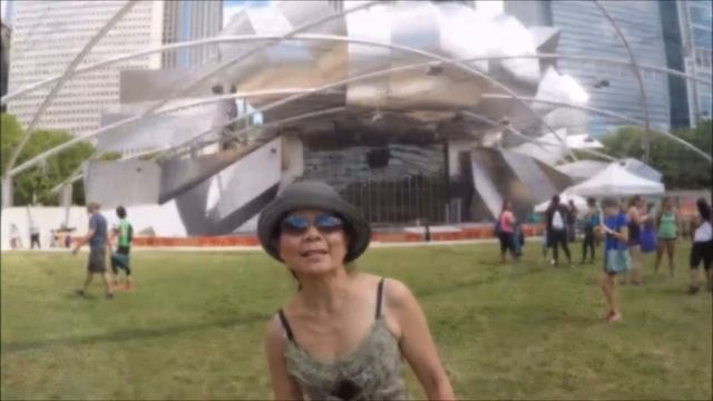 Millennium Park Summer Workouts 2017 We Love Iris! смотреть онлайн